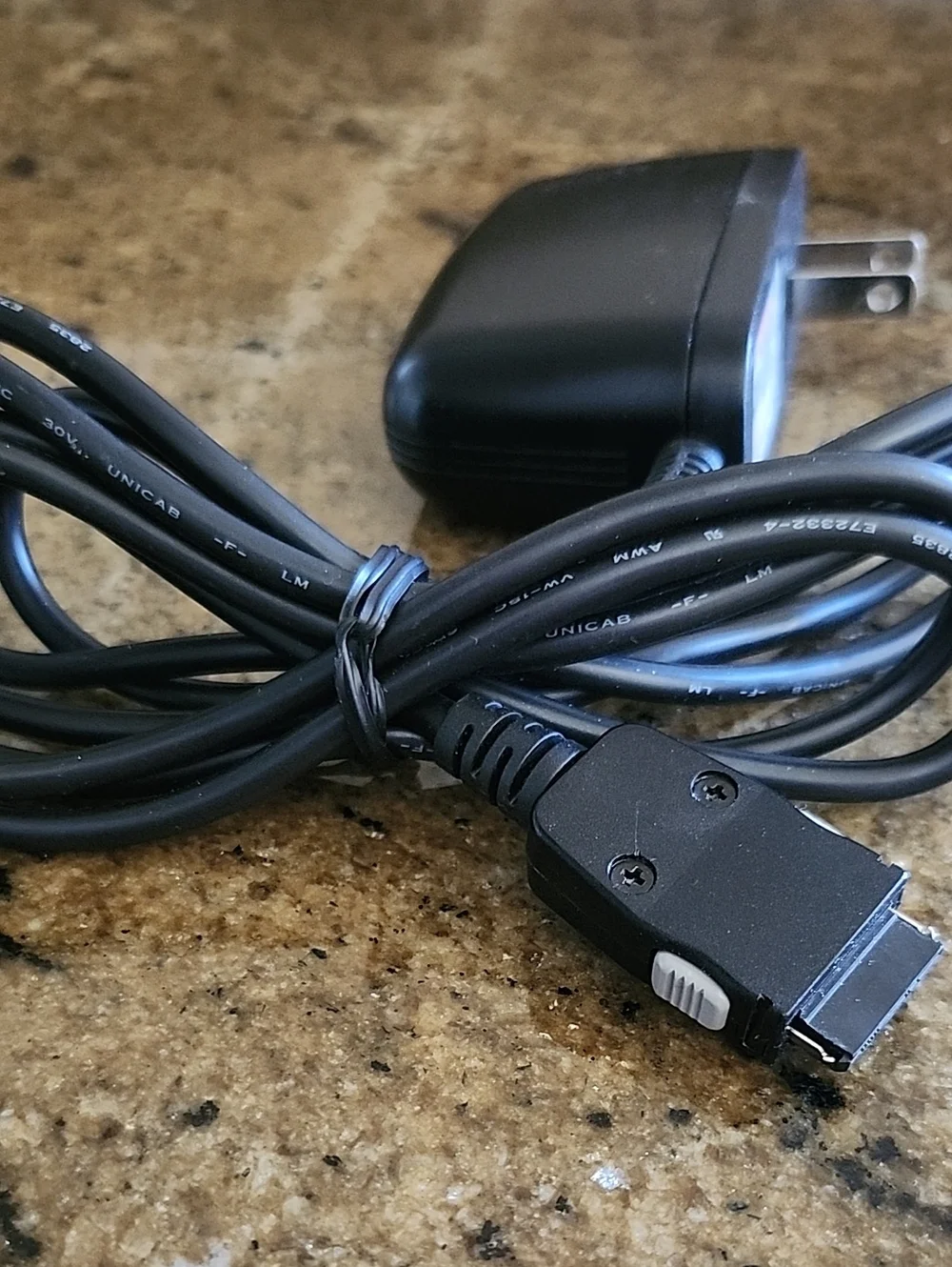 Audiofox Universal Travel Charger in Black - Model TRC-8600